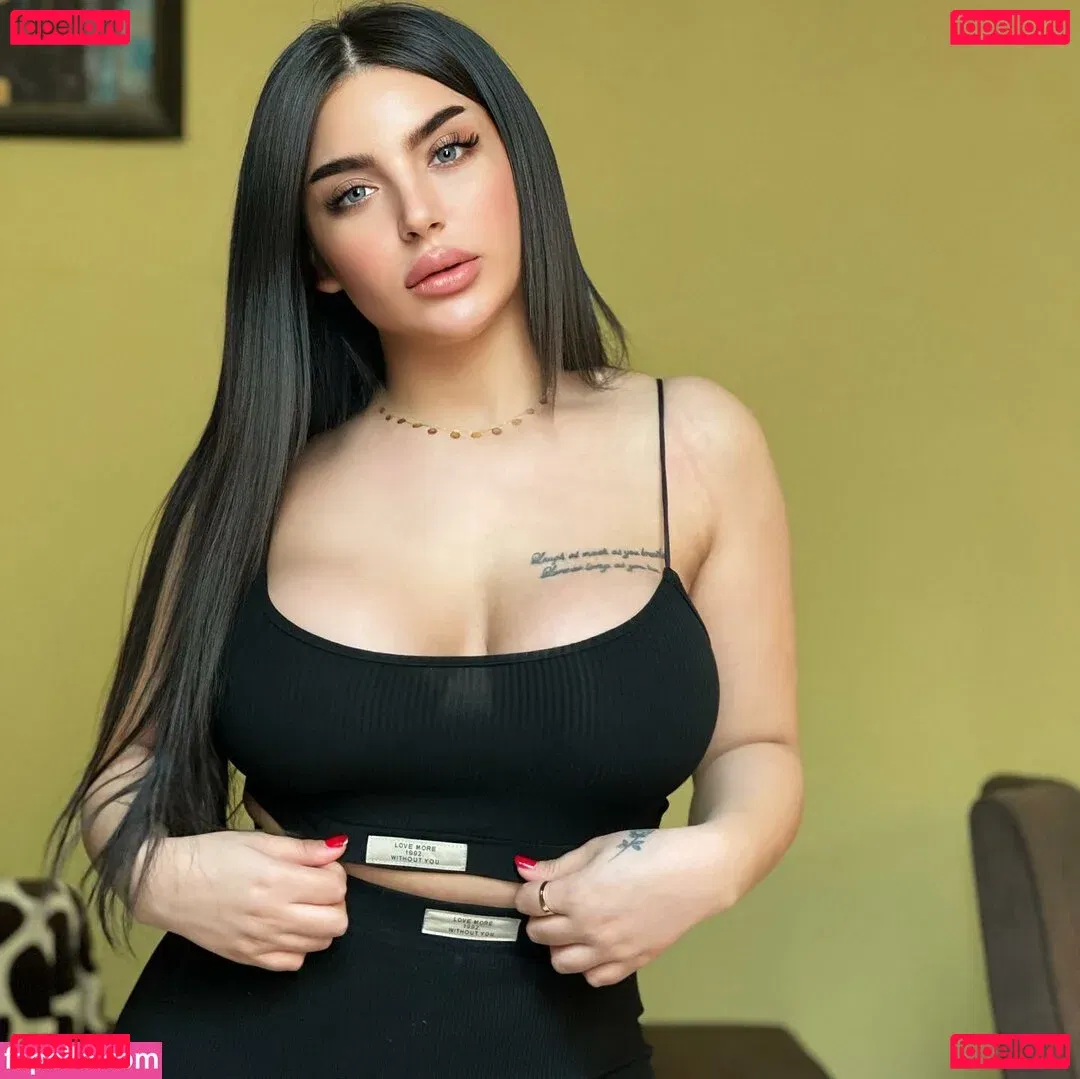 Wejdan Benarous Onlyfans Photo Gallery 