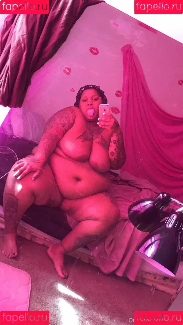 justfat Onlyfans Photo Gallery 
