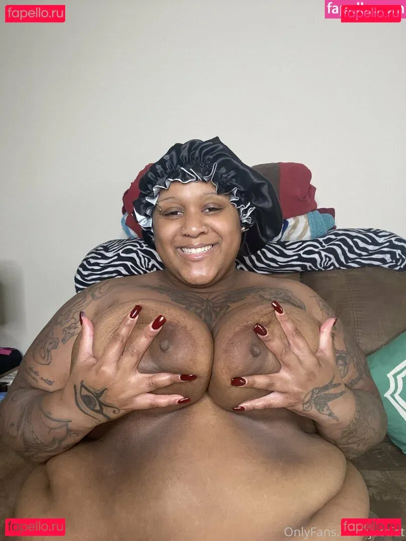 justfat Onlyfans Photo Gallery 