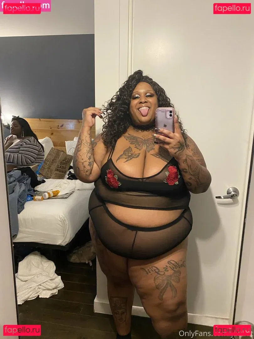 justfat Onlyfans Photo Gallery 