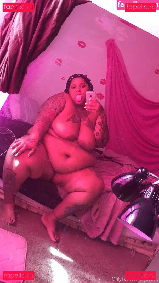 justfat Onlyfans Photo Gallery 