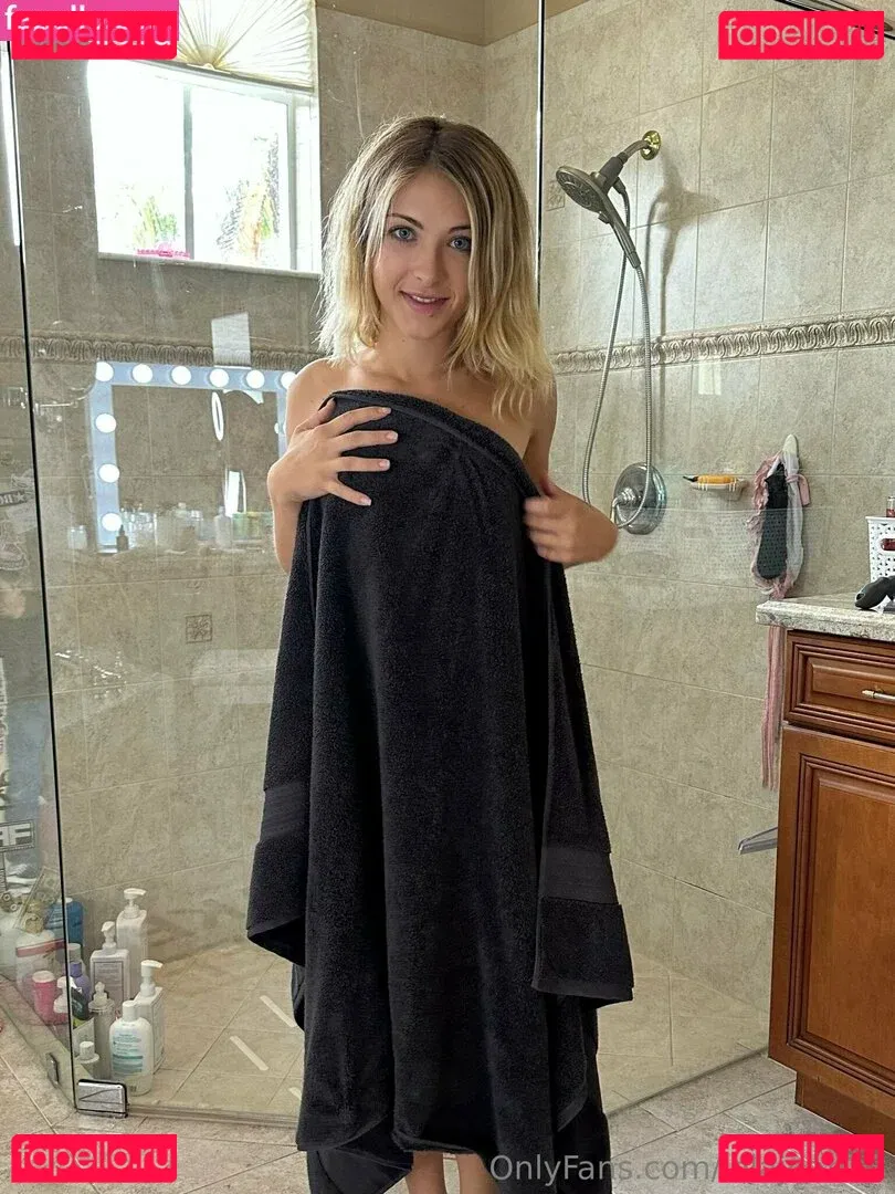 Emma Bugg Onlyfans Photo Gallery 