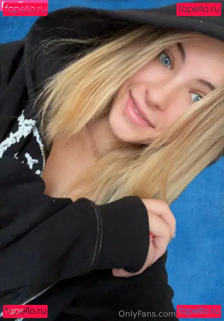 Emma Bugg Onlyfans Photo Gallery 