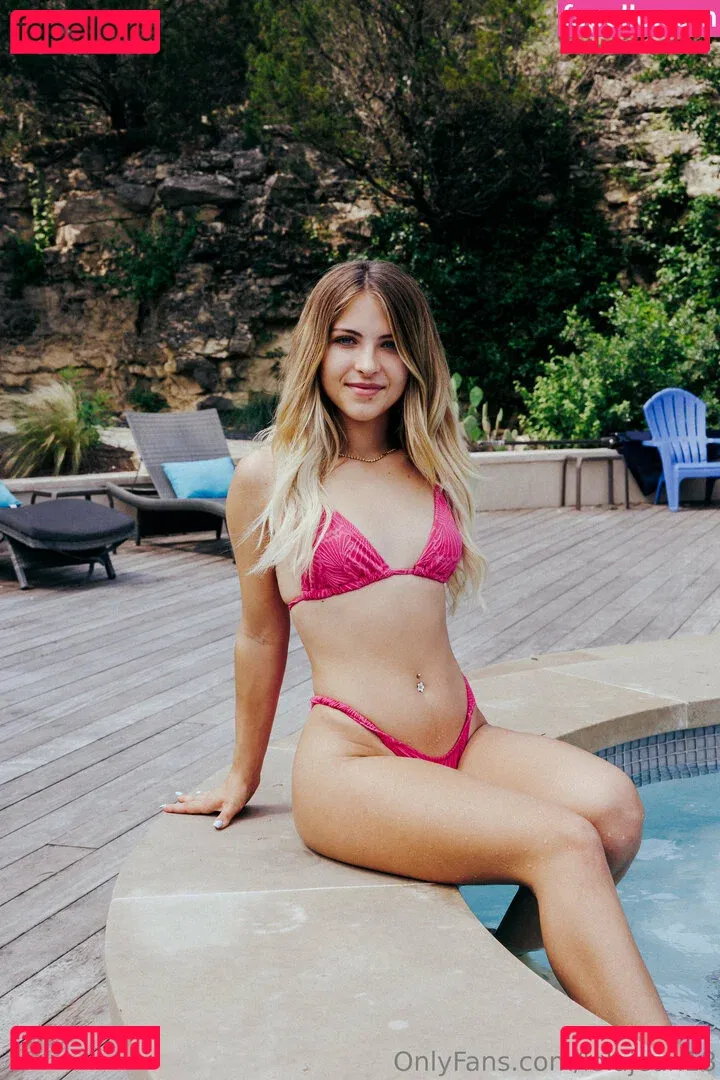 Emma Bugg Onlyfans Photo Gallery 