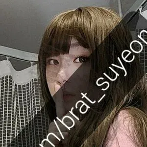 BratSuyeon Onlyfans Photo Gallery 