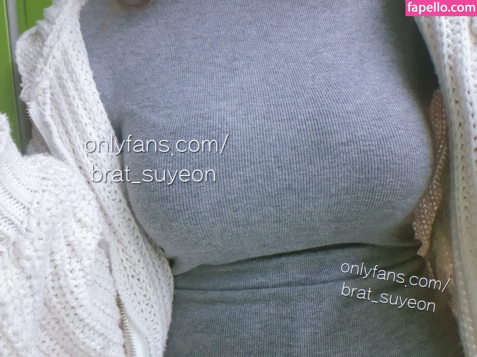 BratSuyeon Onlyfans Photo Gallery 