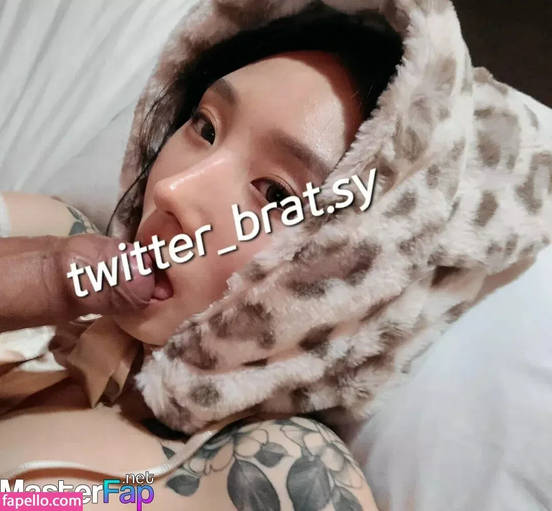 BratSuyeon Onlyfans Photo Gallery 