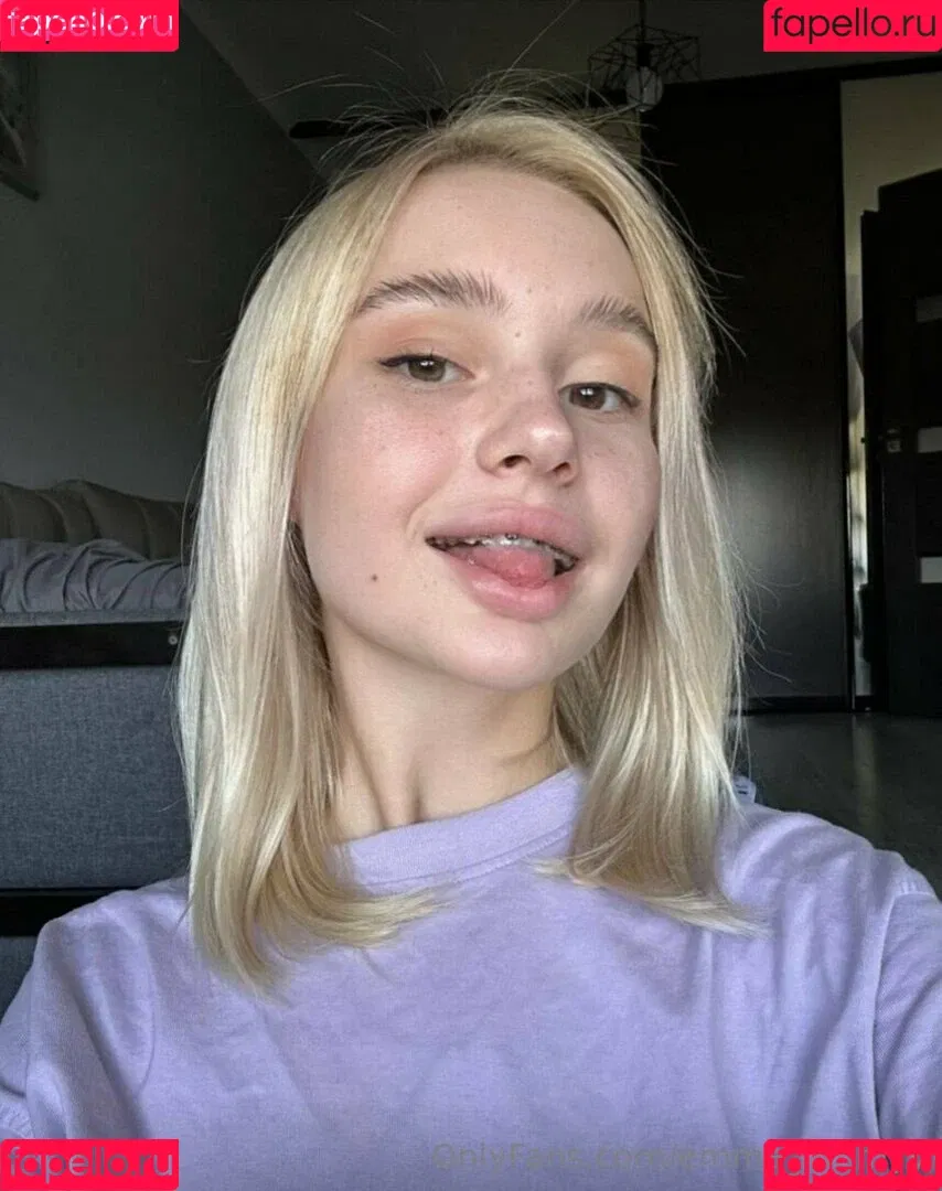 emma_emmyy Onlyfans Photo Gallery 