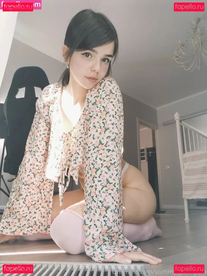 emma_emmyy Onlyfans Photo Gallery 