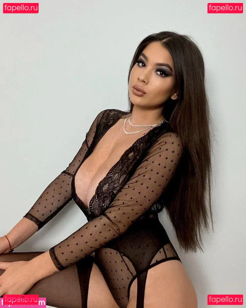 Hyunji 현지 Onlyfans Photo Gallery 