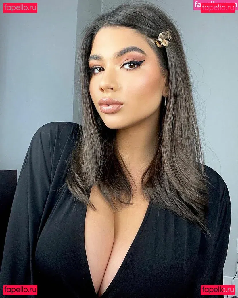 Hyunji 현지 Onlyfans Photo Gallery 