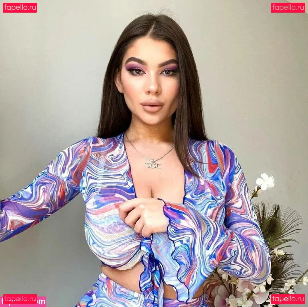 Hyunji 현지 Onlyfans Photo Gallery 