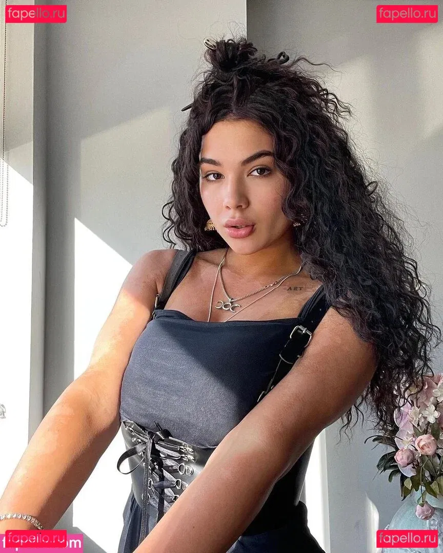 Hyunji 현지 Onlyfans Photo Gallery 