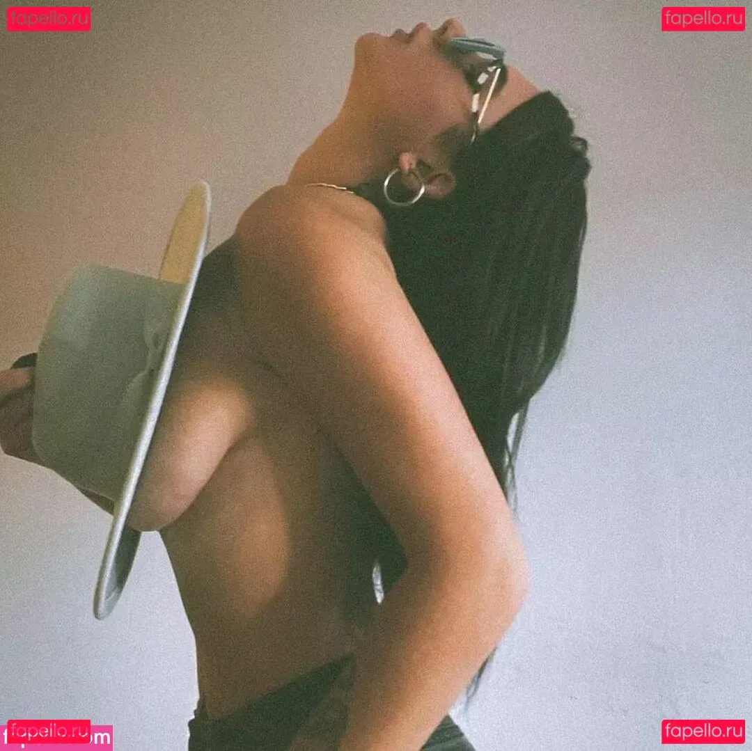 Hyunji 현지 Onlyfans Photo Gallery 