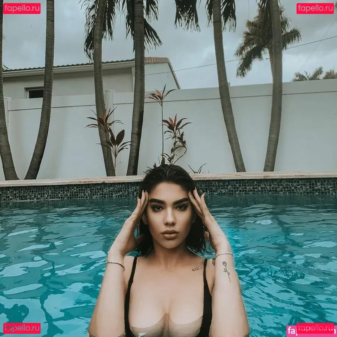 Hyunji 현지 Onlyfans Photo Gallery 