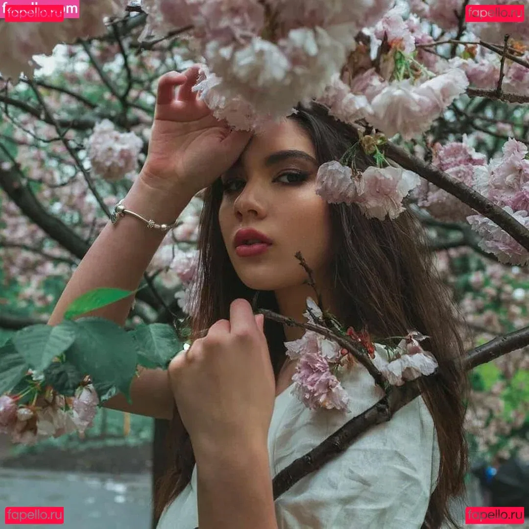 Hyunji 현지 Onlyfans Photo Gallery 