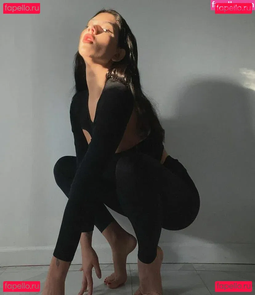 Hyunji 현지 Onlyfans Photo Gallery 