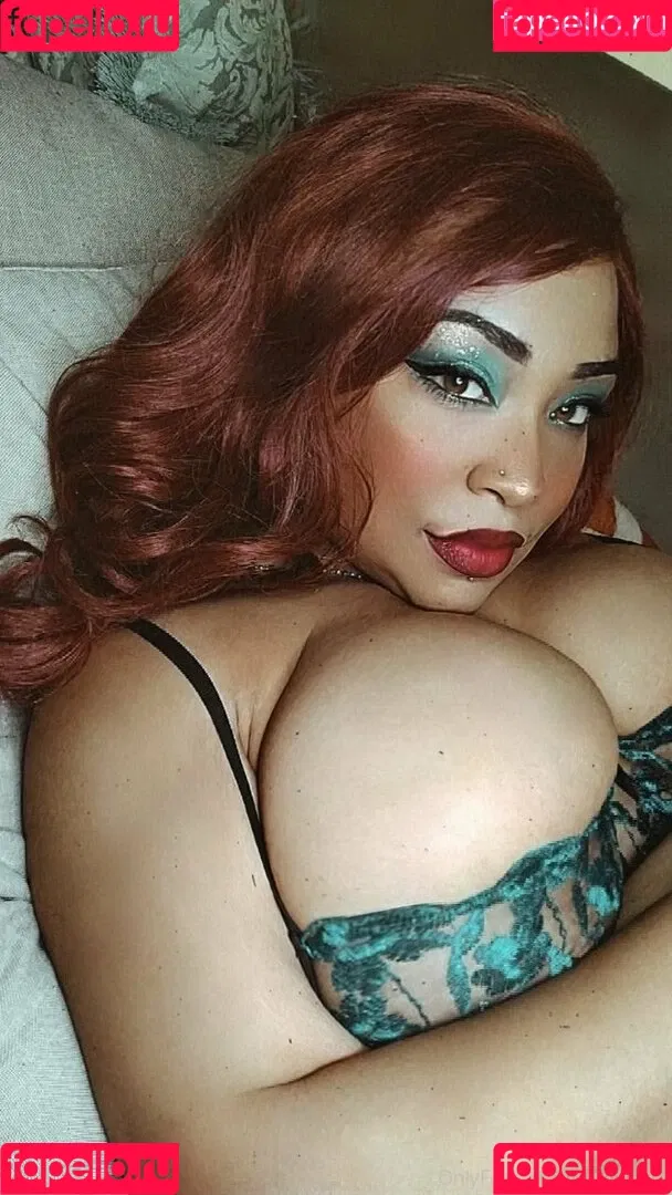 kurvykary Onlyfans Photo Gallery 