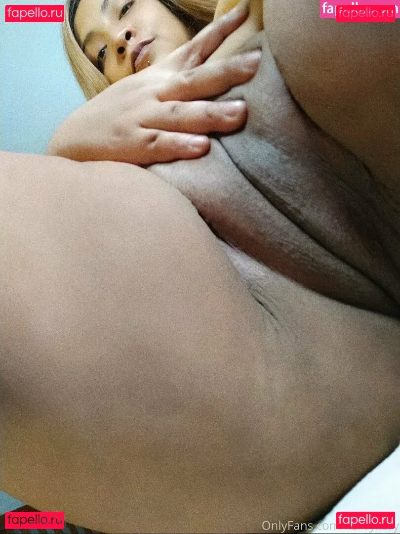 kurvykary Onlyfans Photo Gallery 