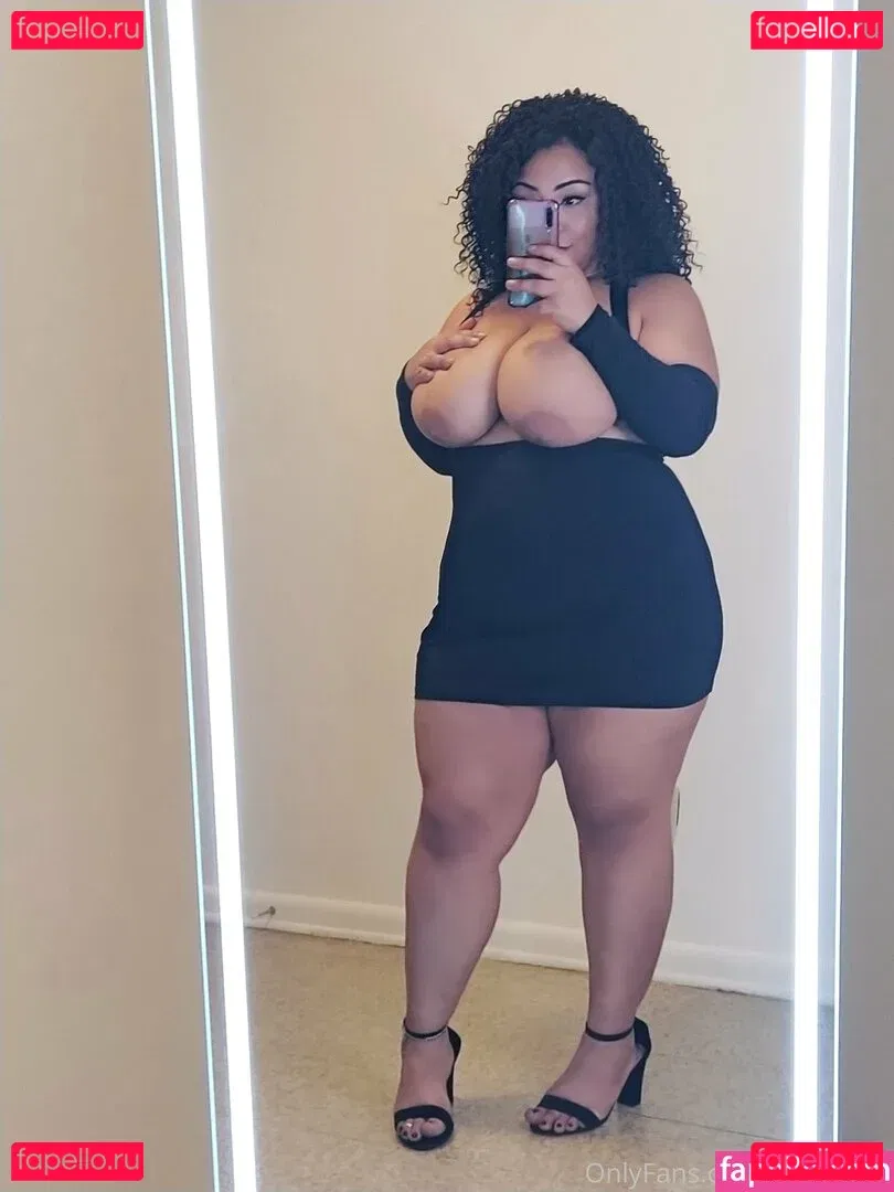 kurvykary Onlyfans Photo Gallery 