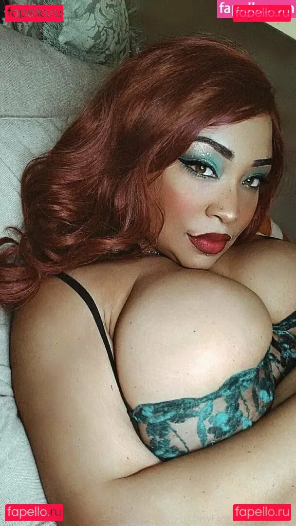 kurvykary Onlyfans Photo Gallery 