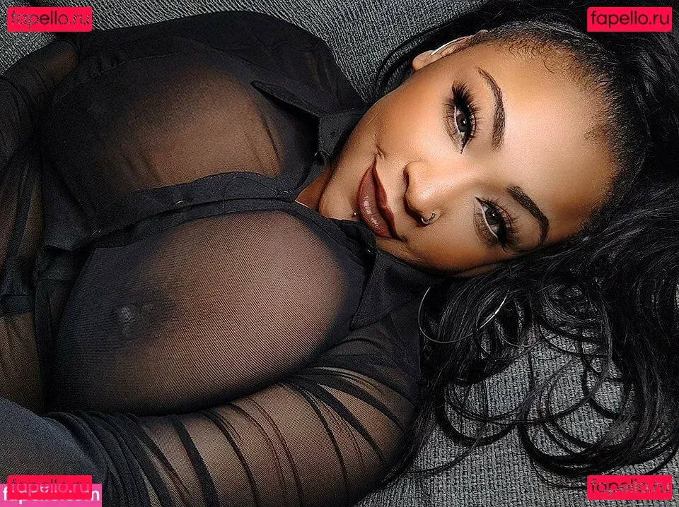 kurvykary Onlyfans Photo Gallery 