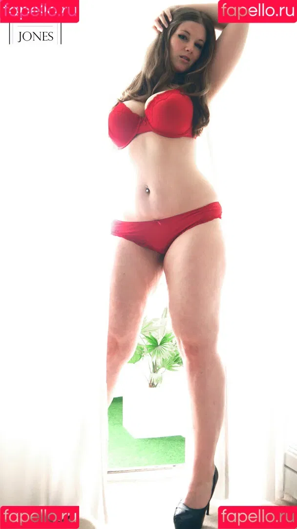 julia-jones-rocks Onlyfans Photo Gallery 
