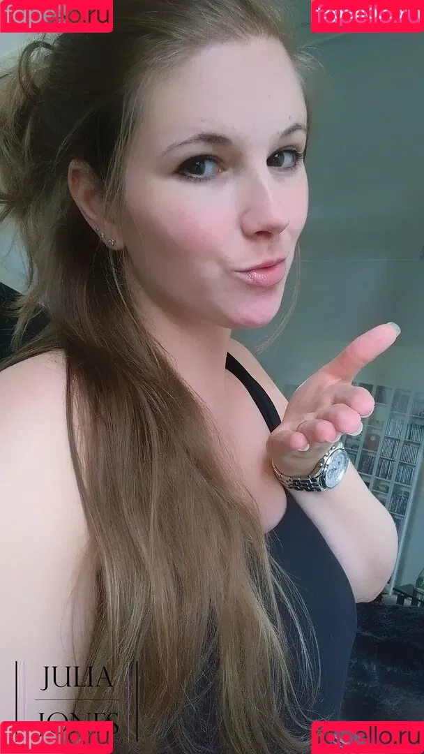 julia-jones-rocks Onlyfans Photo Gallery 