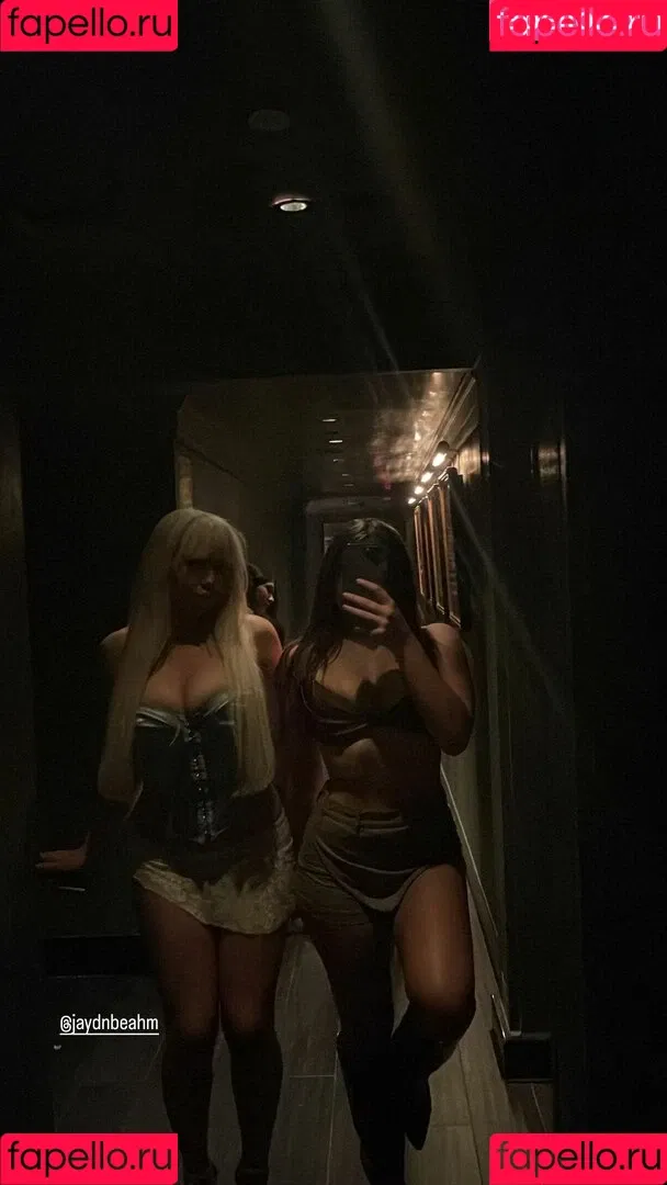 Kam Beahm Onlyfans Photo Gallery 