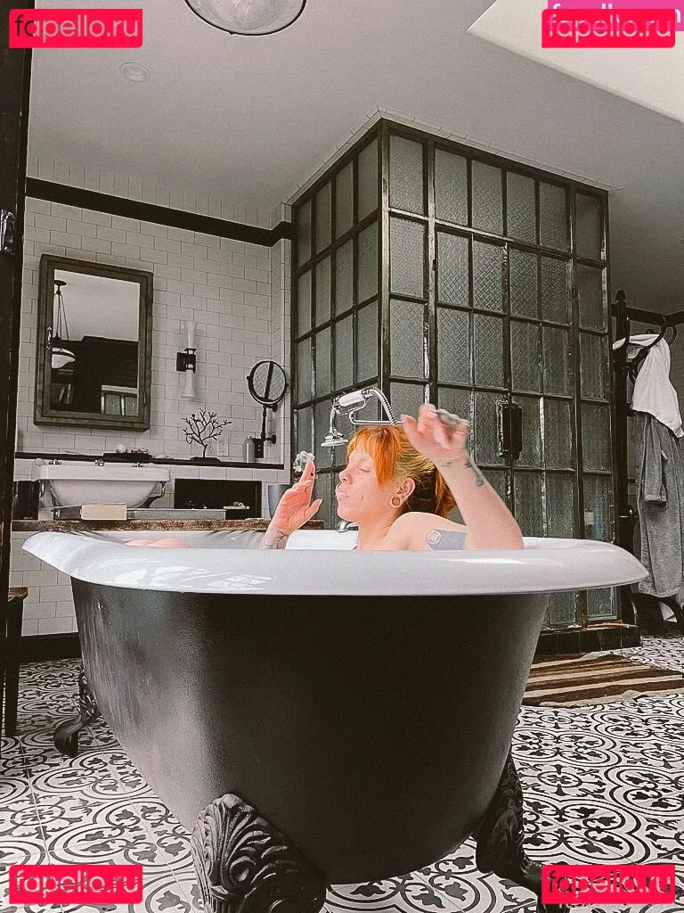 Itsbeadux Onlyfans Photo Gallery 