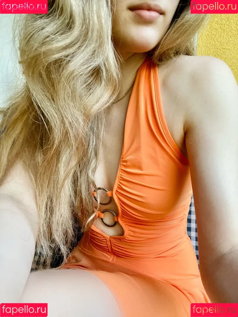 Qtiebuns ASMR Onlyfans Photo Gallery 