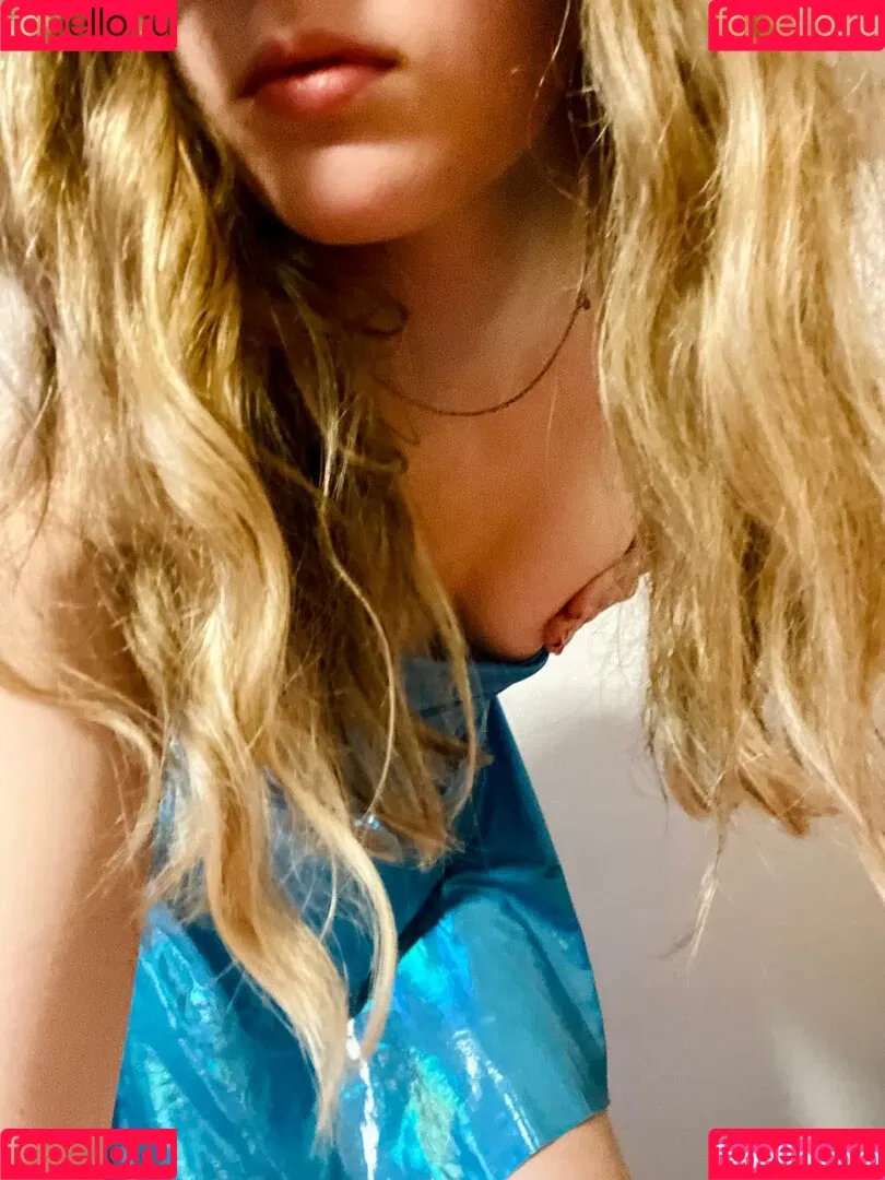 Qtiebuns ASMR Onlyfans Photo Gallery 
