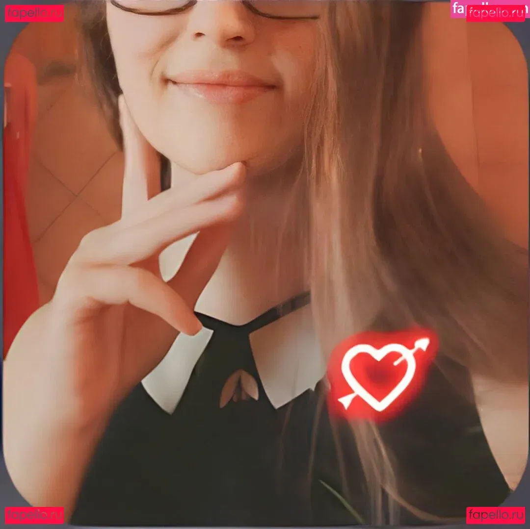 Qtiebuns ASMR Onlyfans Photo Gallery 