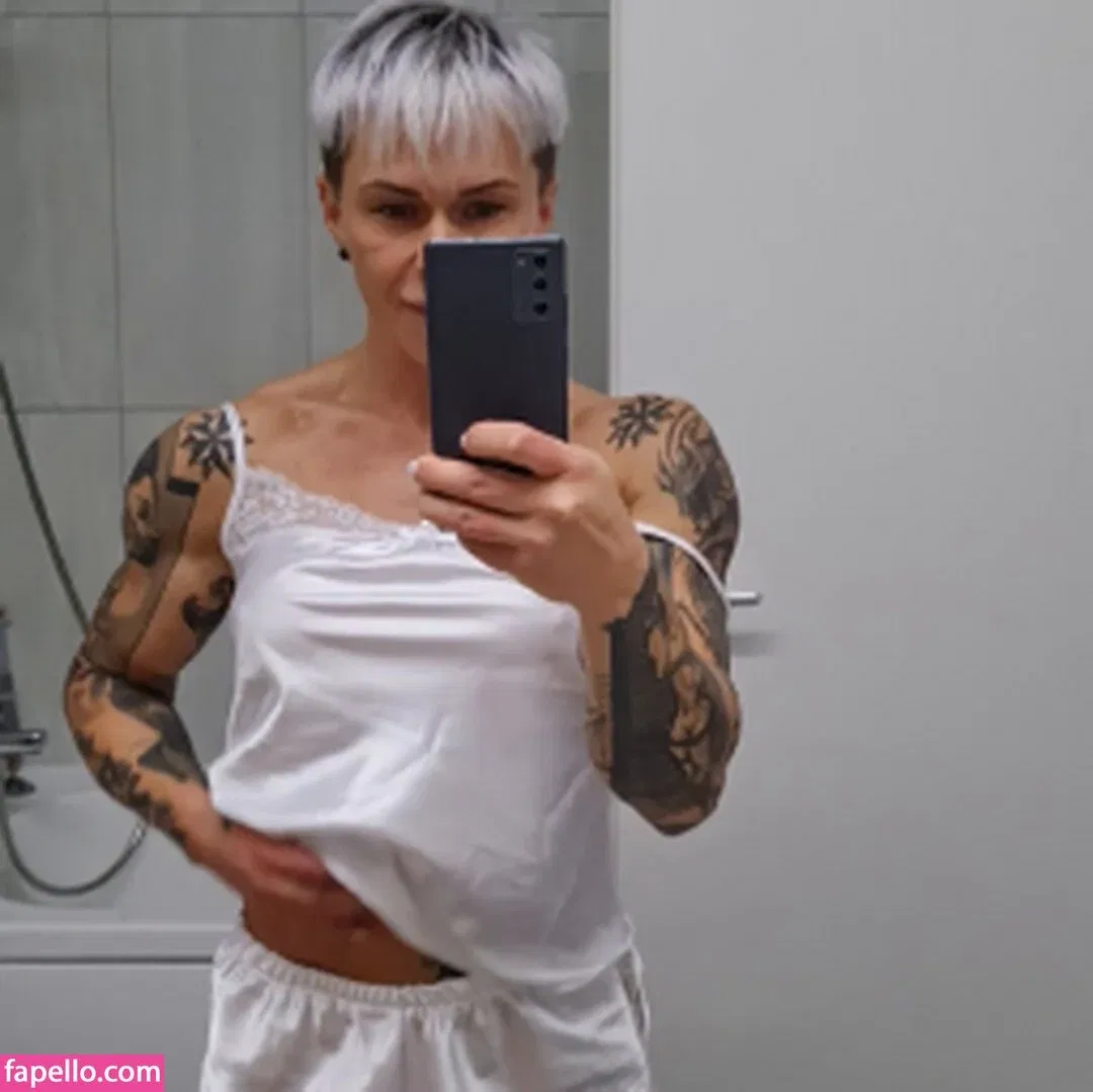 crazyxbody Onlyfans Photo Gallery 