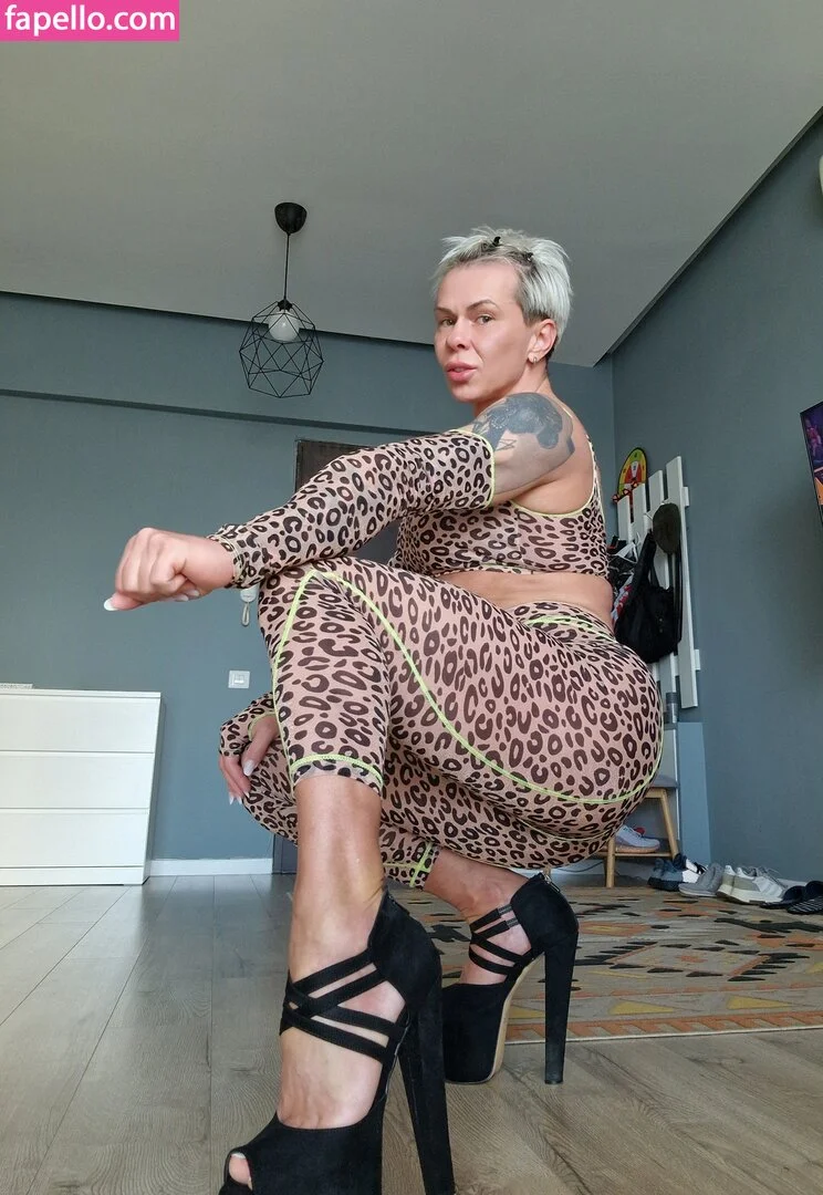 crazyxbody Onlyfans Photo Gallery 