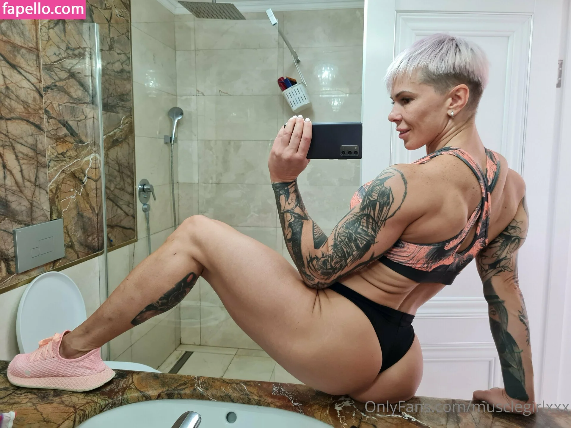crazyxbody Onlyfans Photo Gallery 