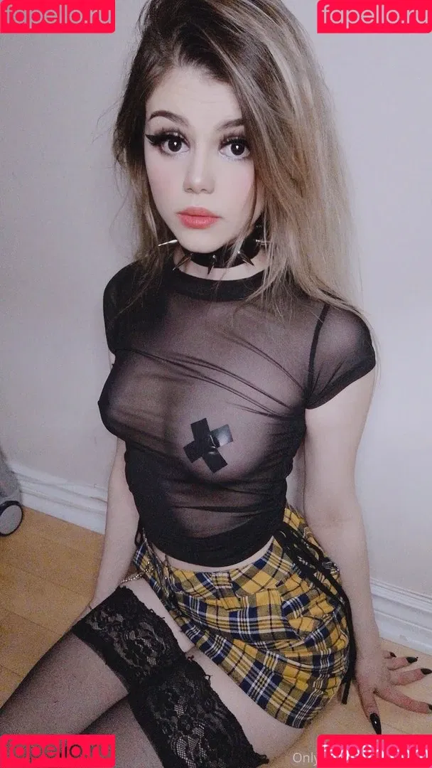 PetiteAli Onlyfans Photo Gallery 