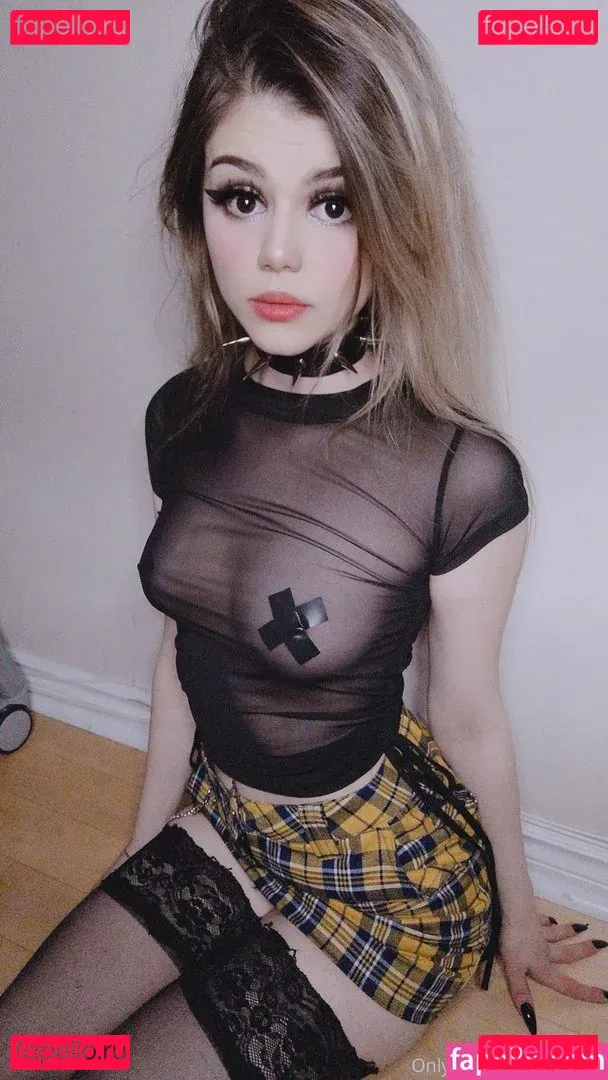 PetiteAli Onlyfans Photo Gallery 