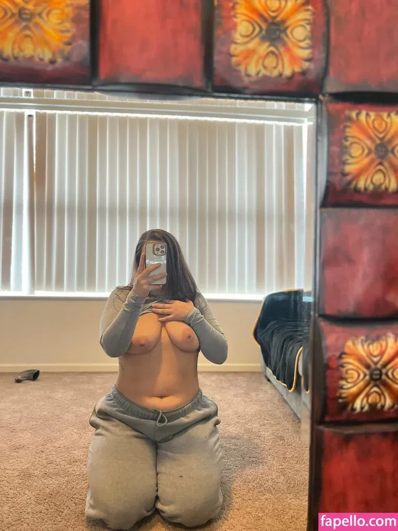 rlylillily Onlyfans Photo Gallery 