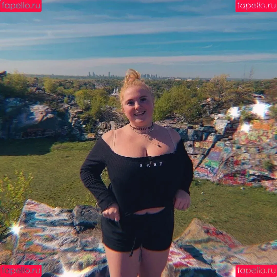 Amberly Onlyfans Photo Gallery 