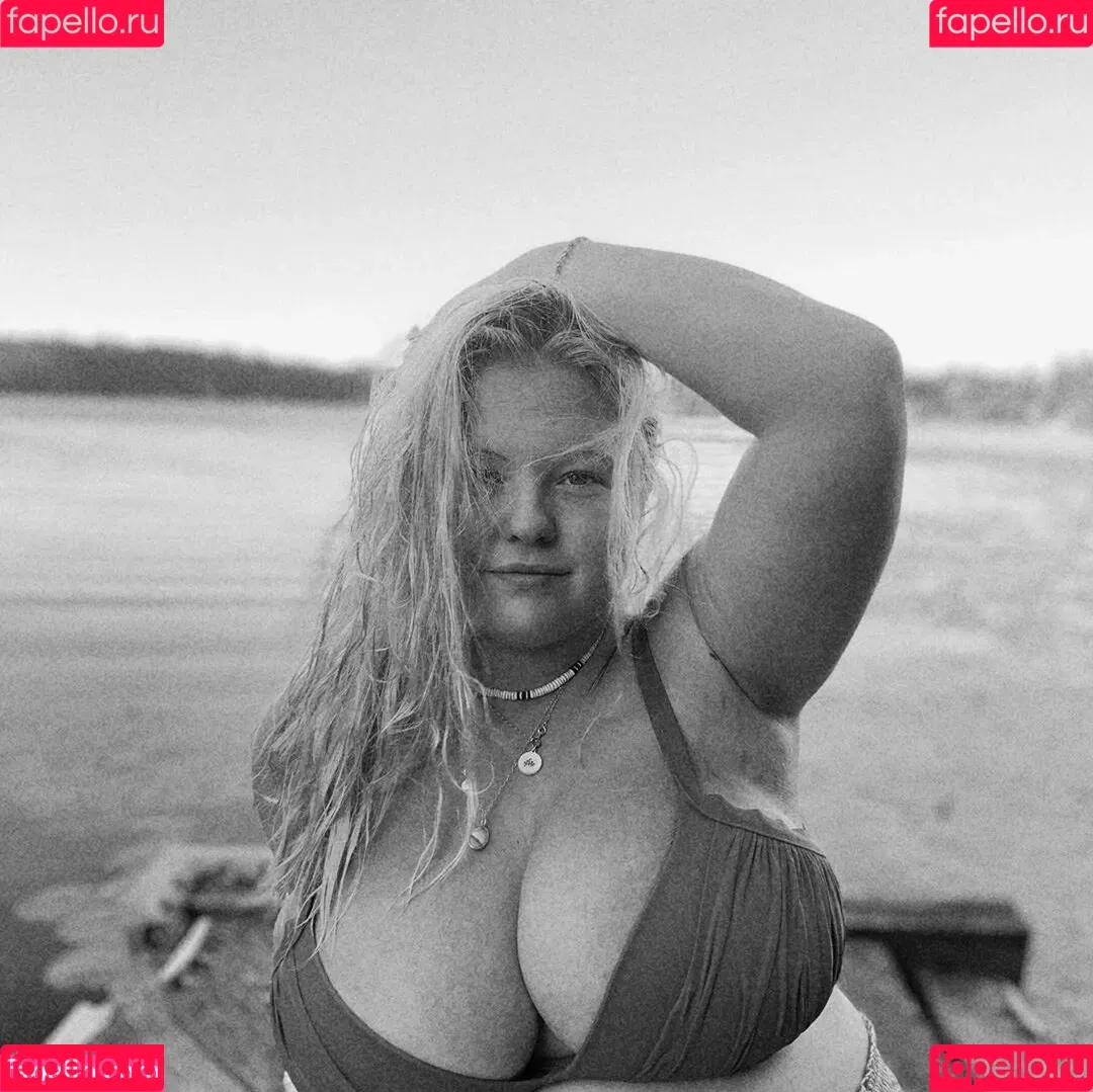 Amberly Onlyfans Photo Gallery 