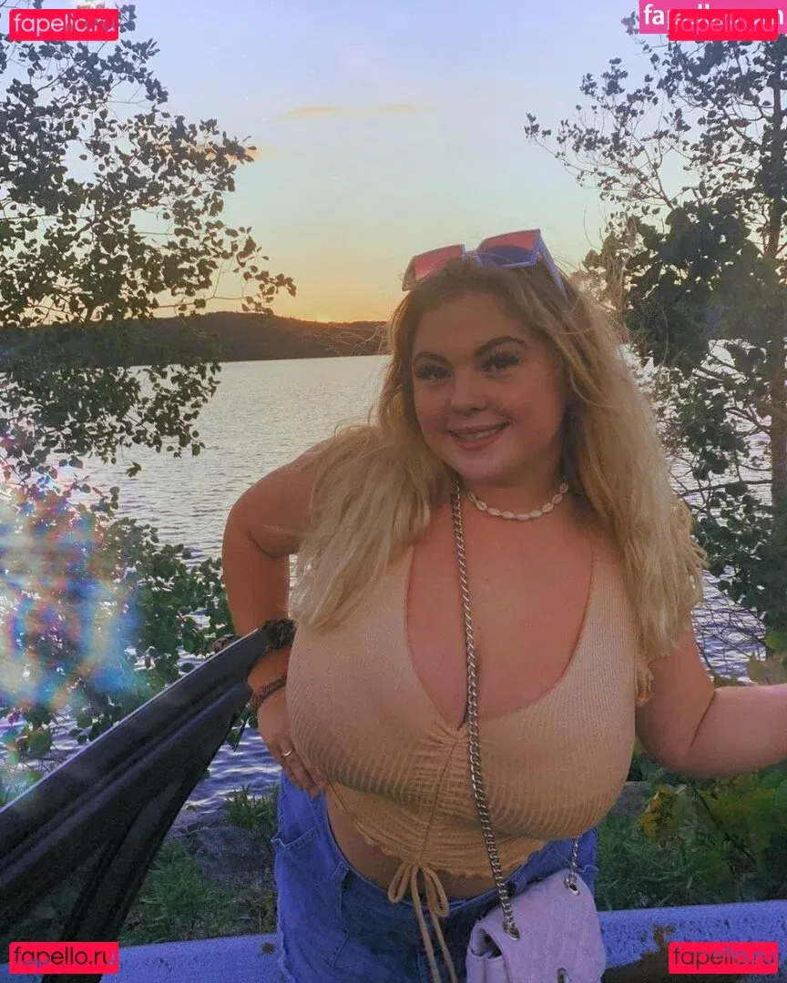 Amberly Onlyfans Photo Gallery 