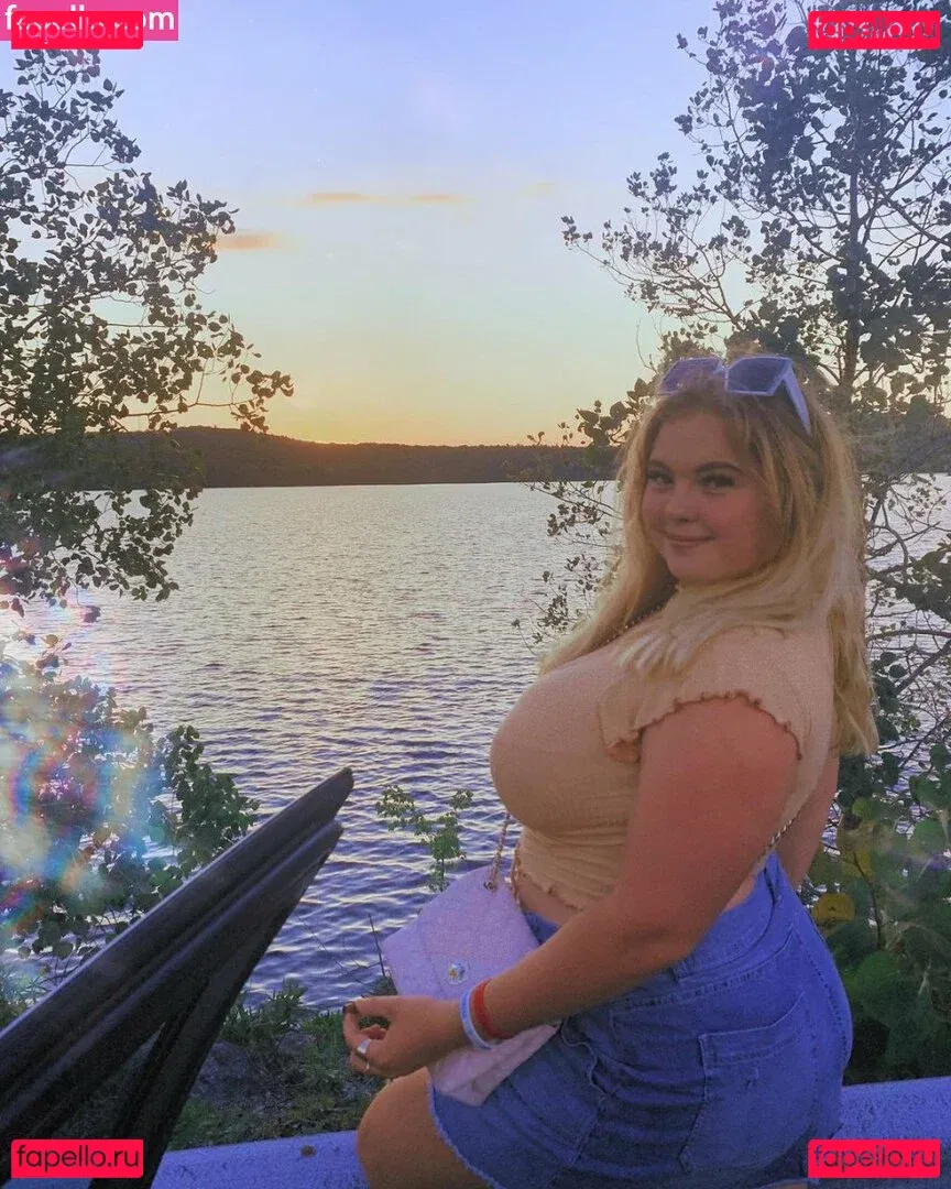 Amberly Onlyfans Photo Gallery 