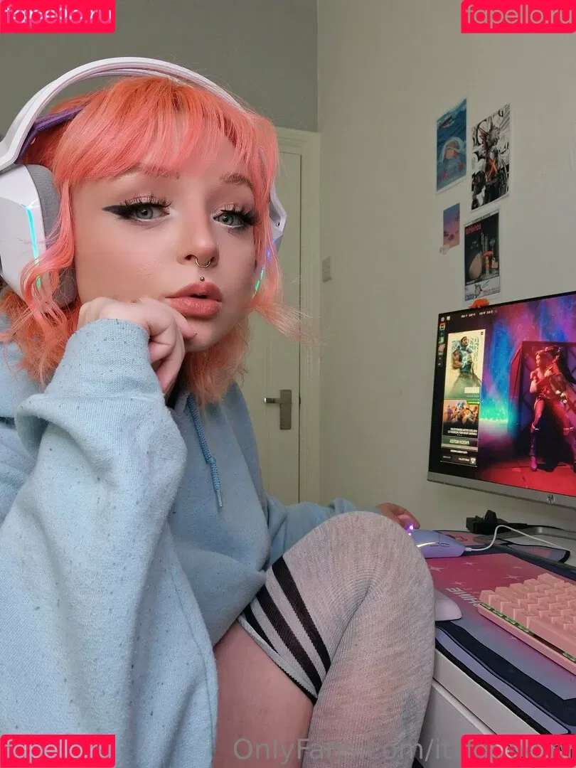 itskhloelol Onlyfans Photo Gallery 