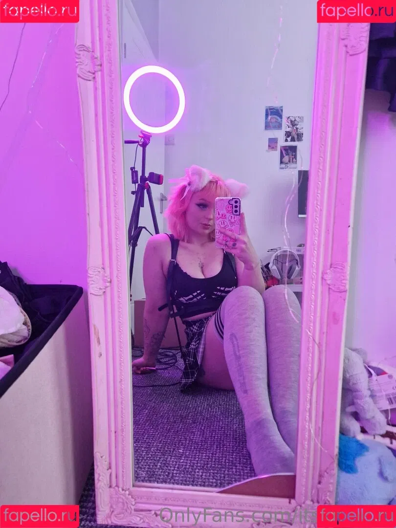 itskhloelol Onlyfans Photo Gallery 
