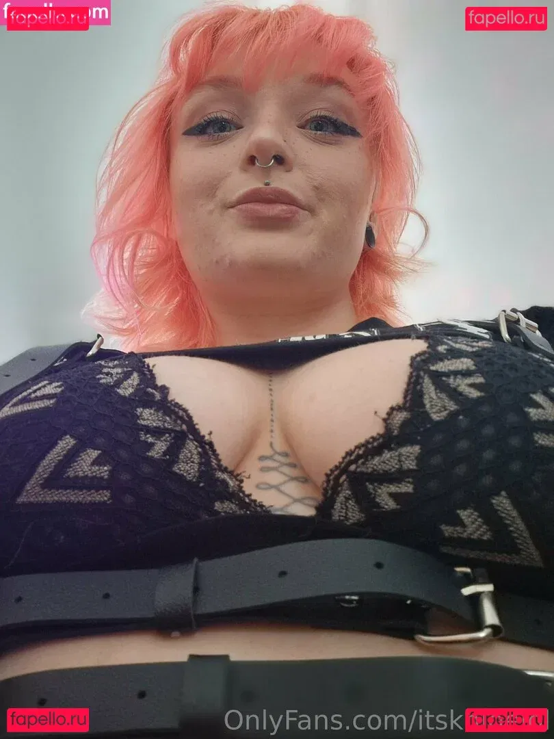 itskhloelol Onlyfans Photo Gallery 