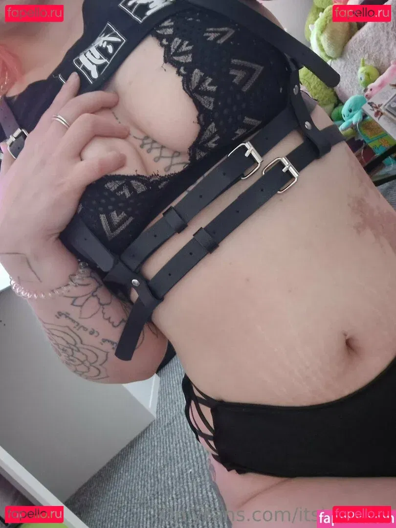 itskhloelol Onlyfans Photo Gallery 