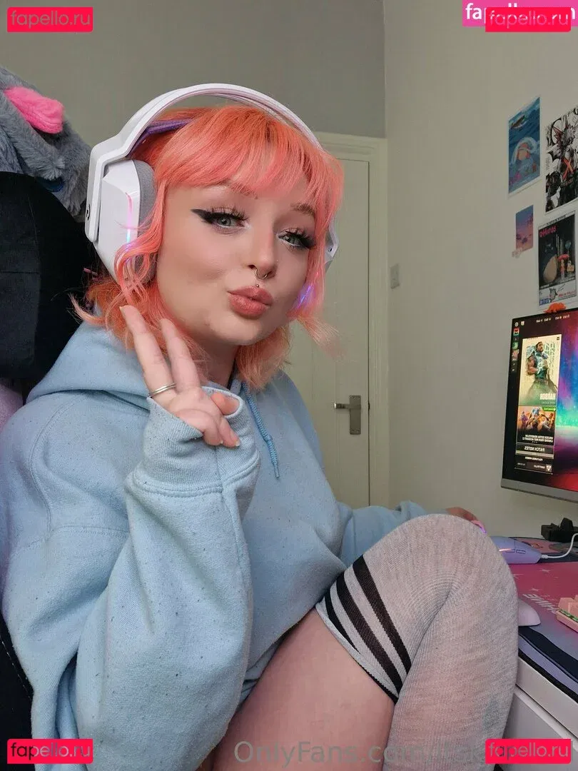 itskhloelol Onlyfans Photo Gallery 