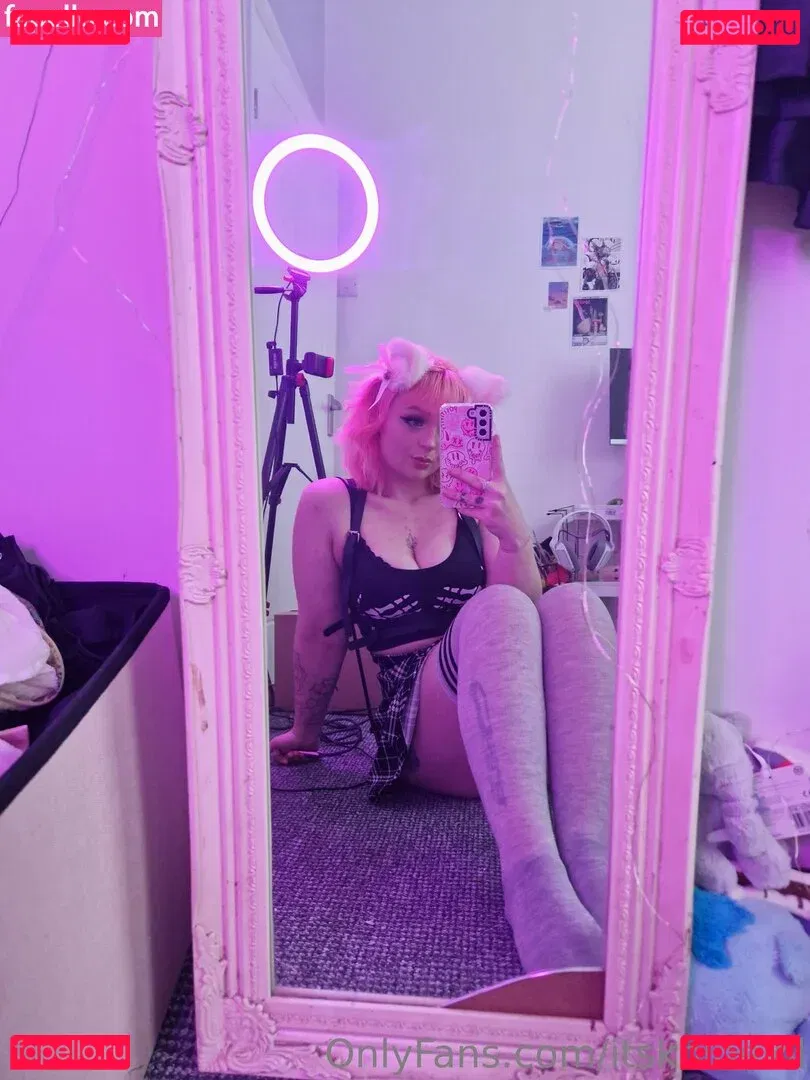 itskhloelol Onlyfans Photo Gallery 