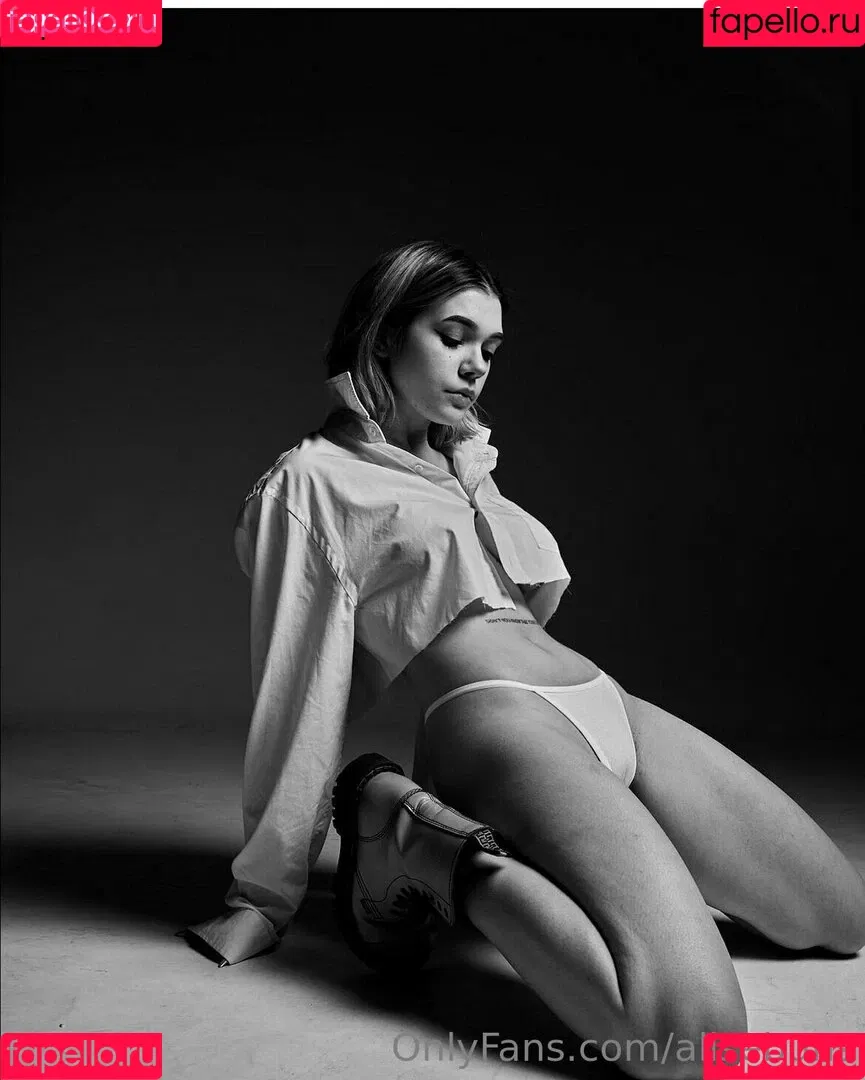 alisebuns Onlyfans Photo Gallery 